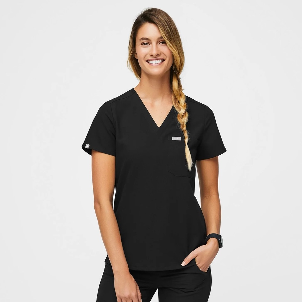 Figs Women’s Black Catarina One-Pocket Scrub Top, Small, NWT